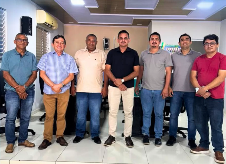 Câmara Municipal de Eliseu Martins recebe presidente da AVEP em reunião institucional